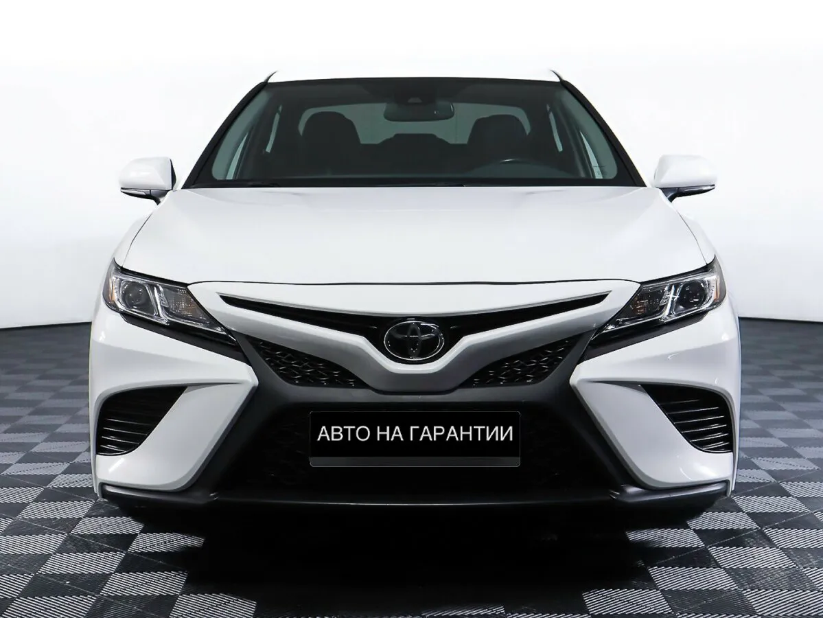 Toyota Camry VIII (XV70) — фото 2