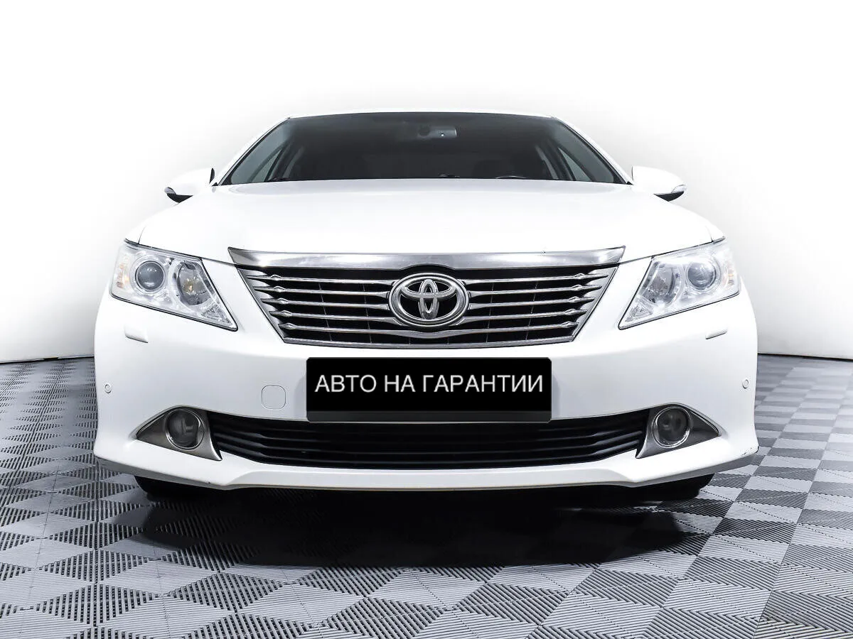 Toyota Camry VII (XV50) · Элеганс — фото 2