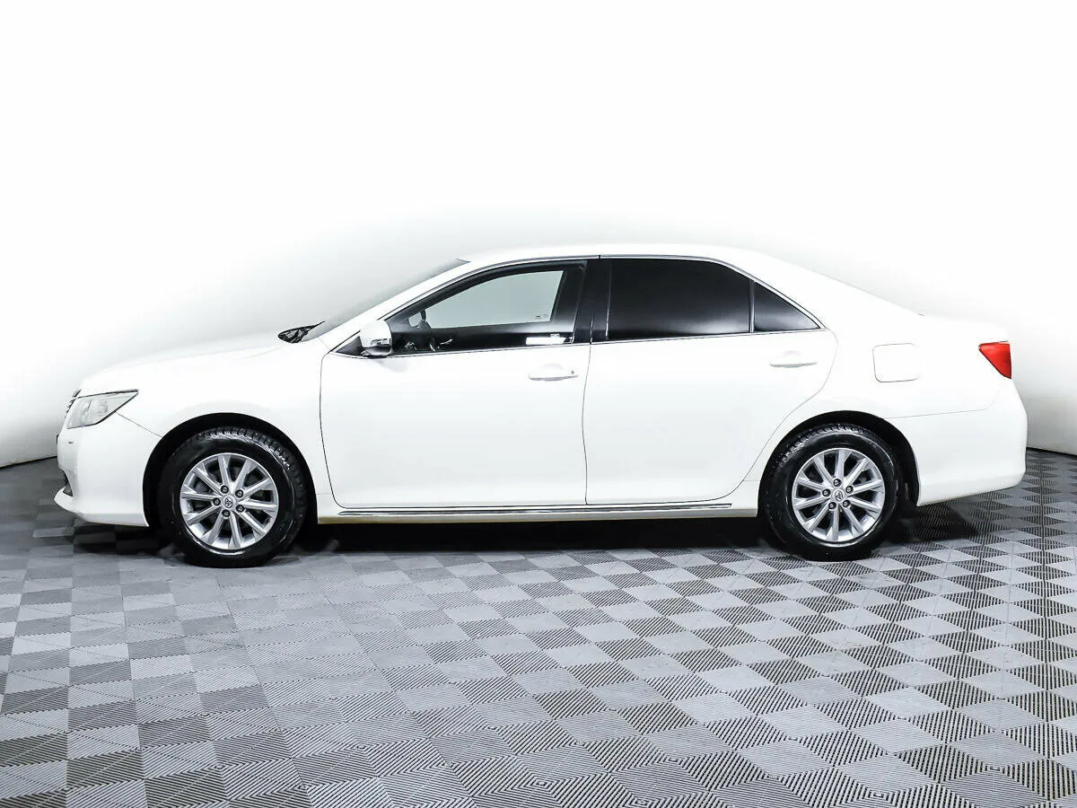 Toyota Camry VII (XV50) · Элеганс — фото 3