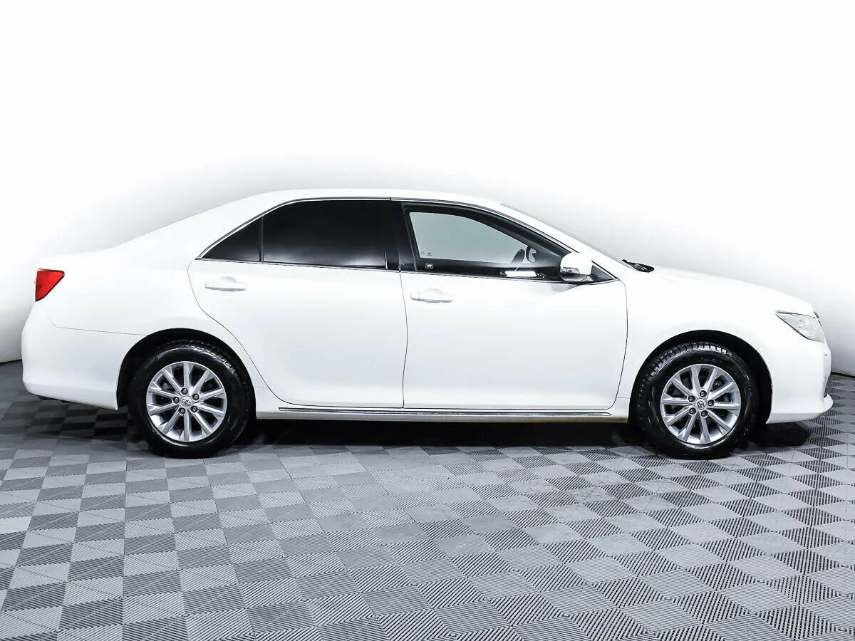 Toyota Camry VII (XV50) · Элеганс — фото 4