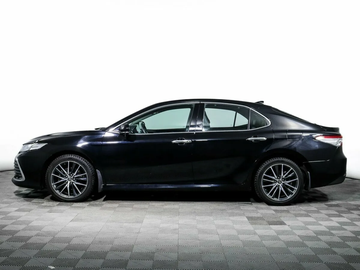 Toyota Camry VIII (XV70) Рестайлинг · GR Sport — фото 3