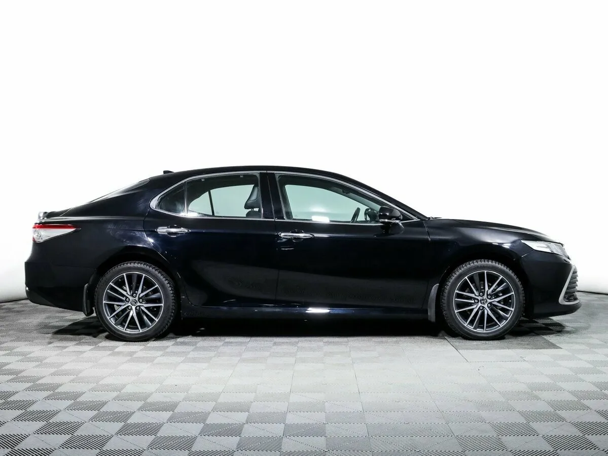 Toyota Camry VIII (XV70) Рестайлинг · GR Sport — фото 4
