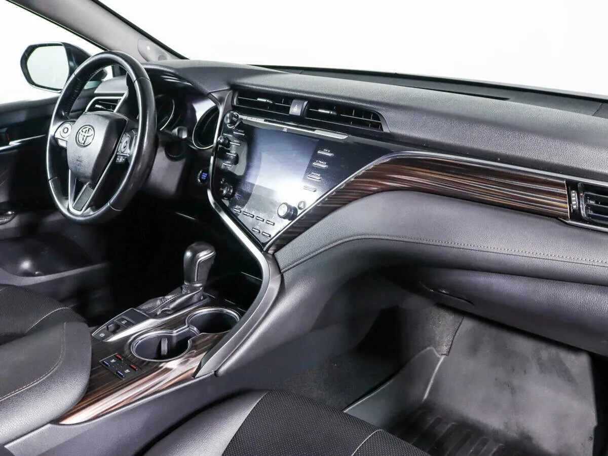 Toyota Camry VIII (XV70) · Люкс Safety — фото 5