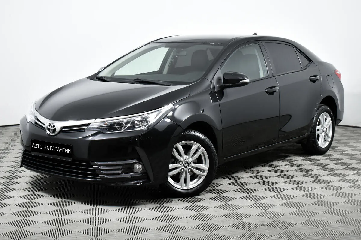 Toyota Corolla XI (E160, E170, E180) Рестайлинг 1 · Комфорт