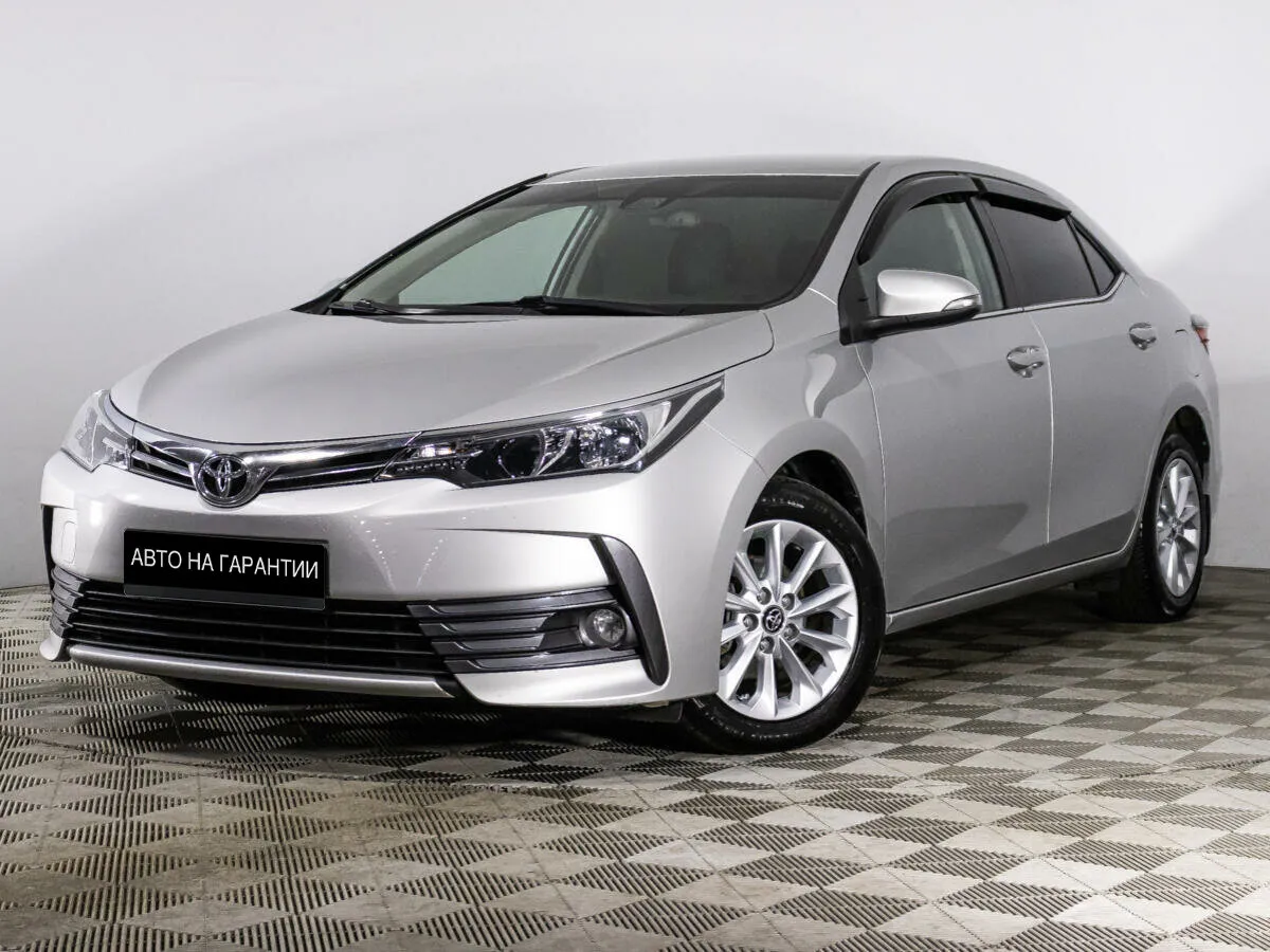 Toyota Corolla XI (E160, E170, E180) Рестайлинг 1 · Стиль Плюс
