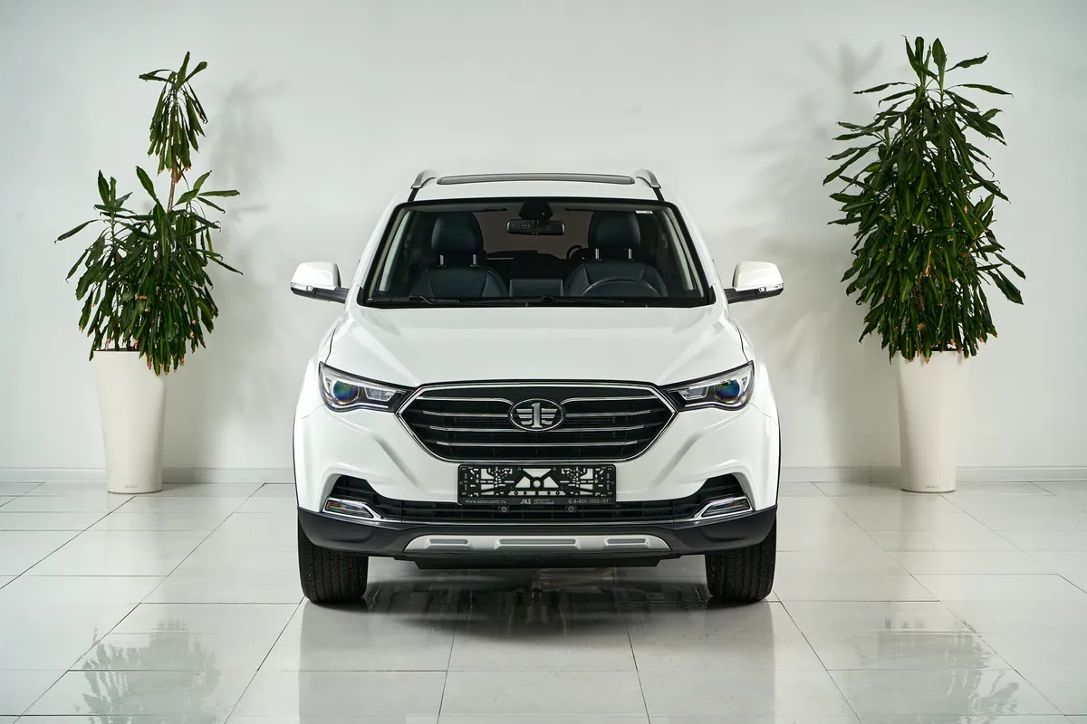 FAW Besturn X40 I · Luxury — фото 2