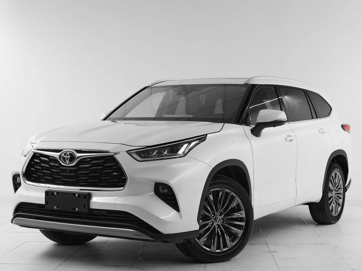 Toyota Highlander IV (XU70) · Luxury