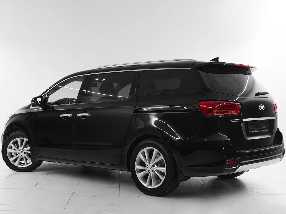 Kia Carnival III — фото 4