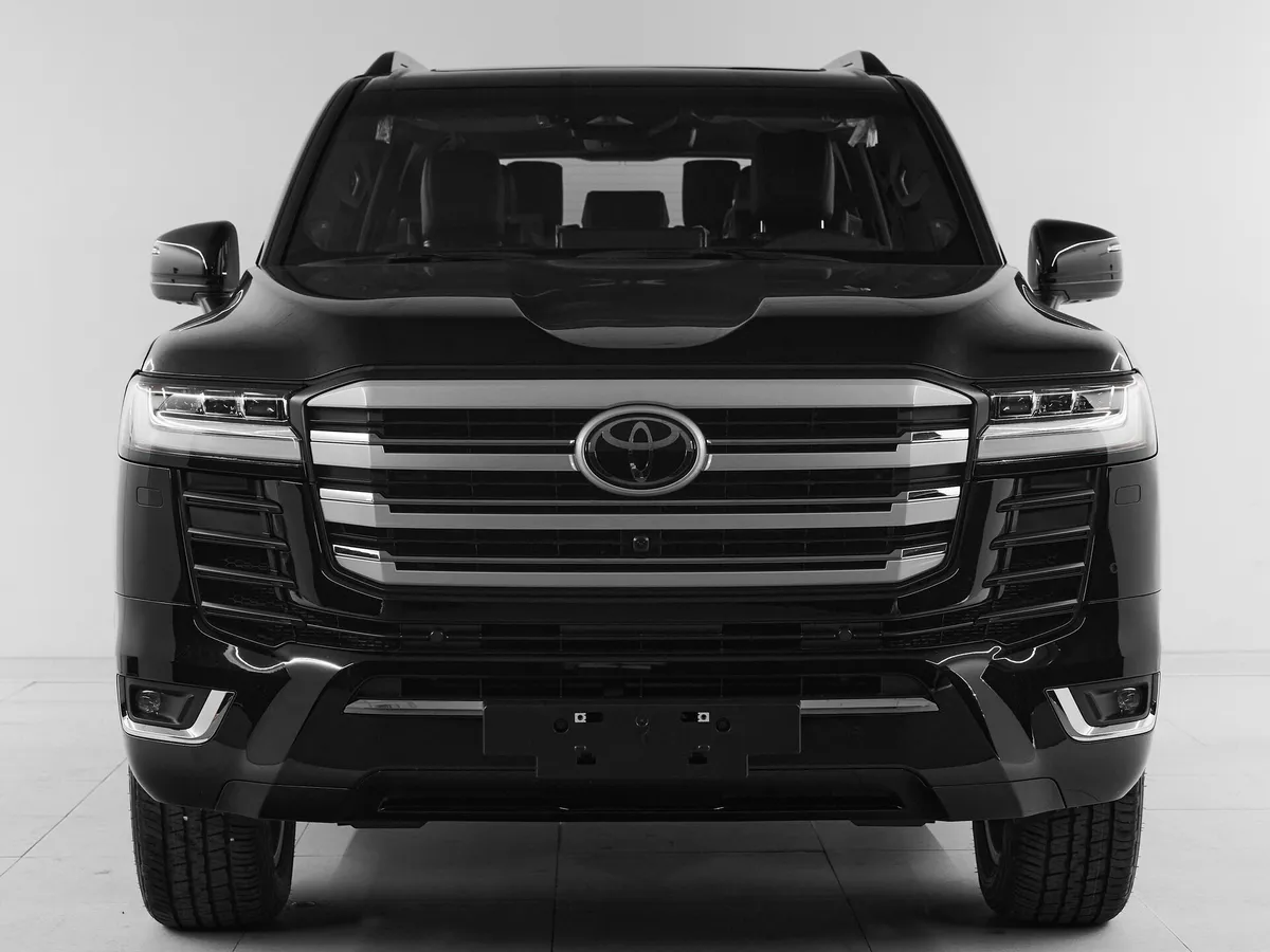 Toyota Land Cruiser 300 Series · VXR (7 мест) — фото 2