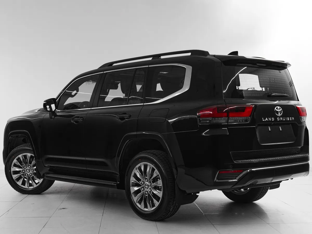 Toyota Land Cruiser 300 Series · VXR (7 мест) — фото 4