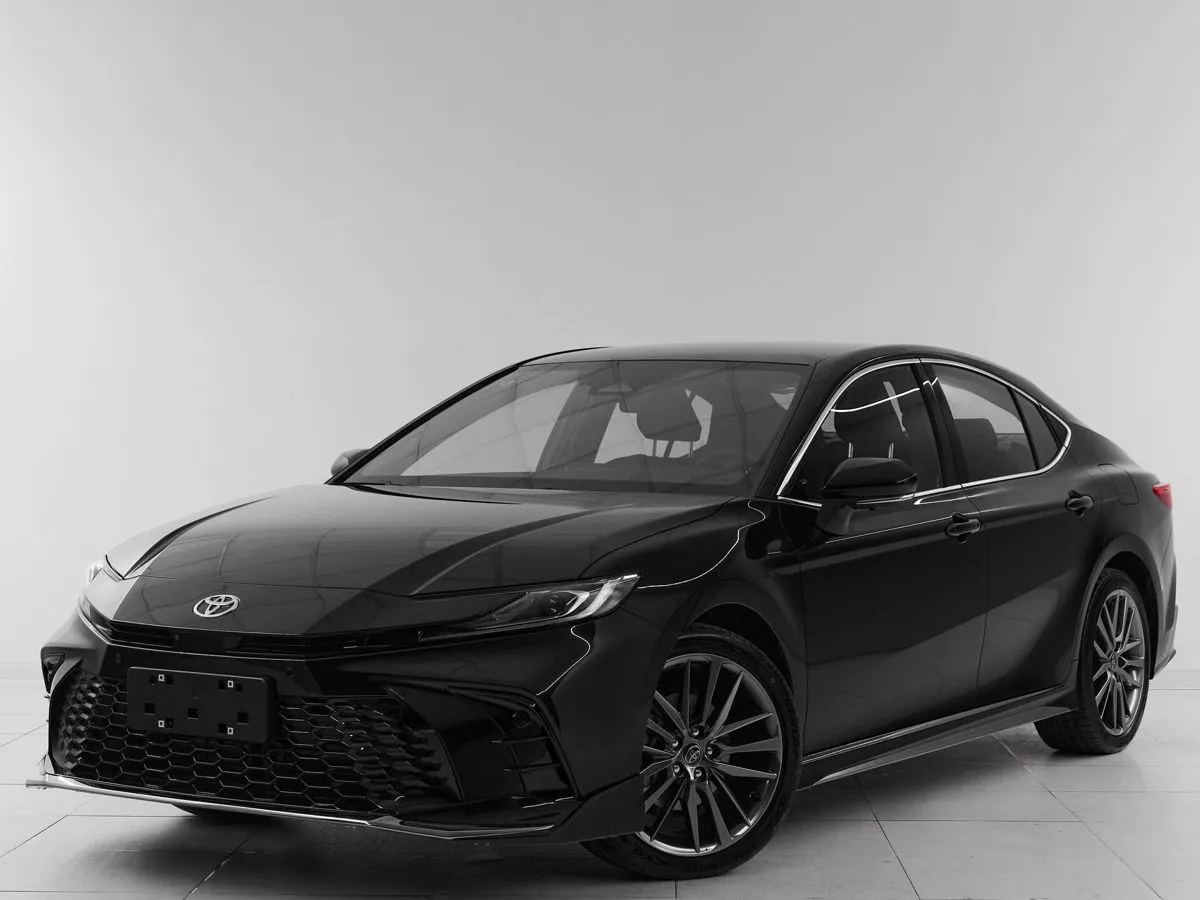 Toyota Camry IX (XV80) China Market · Premium