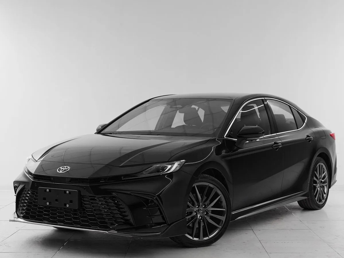 Toyota Camry IX (XV80) · LE