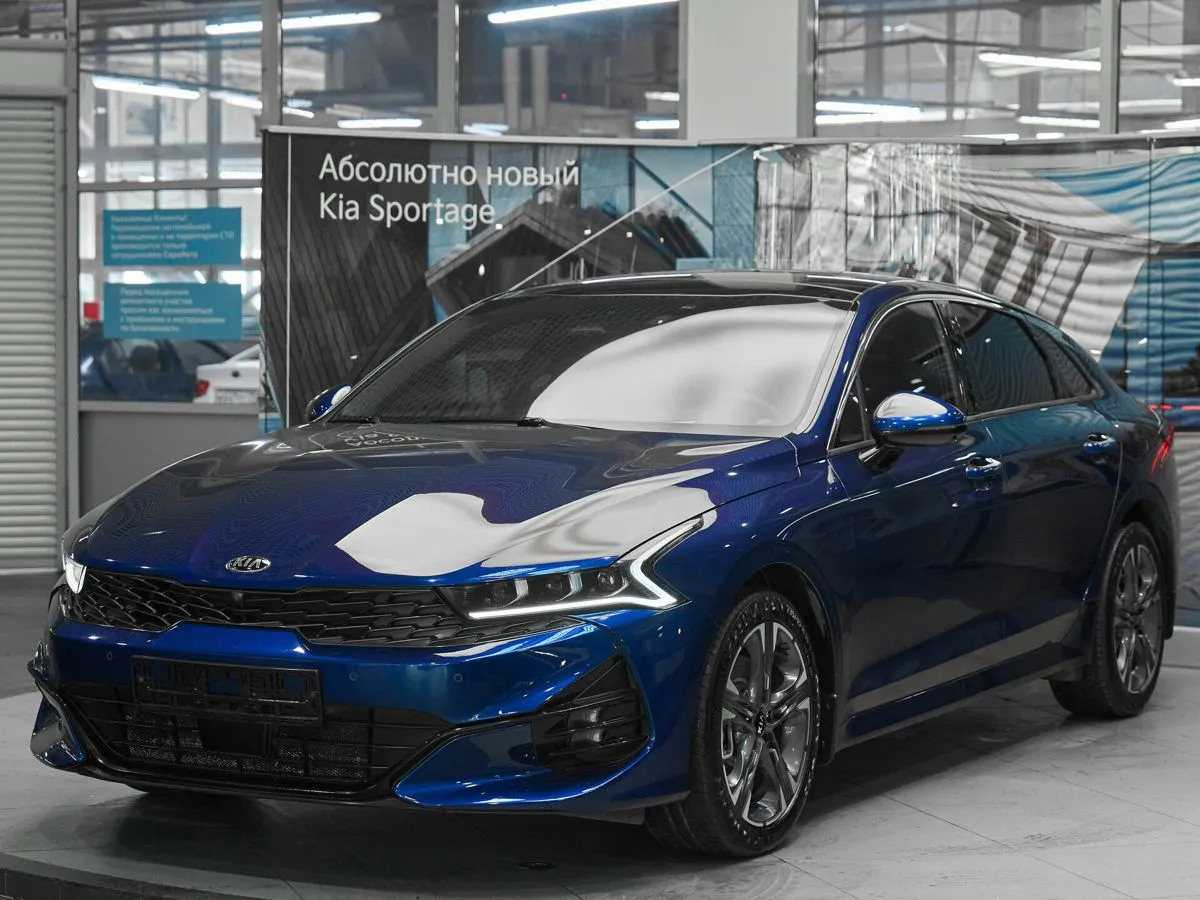 Kia K5 III · GT Line