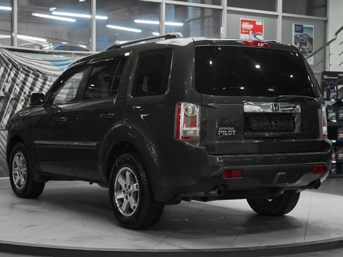 Honda Pilot II Рестайлинг · Executive Navi — фото 4