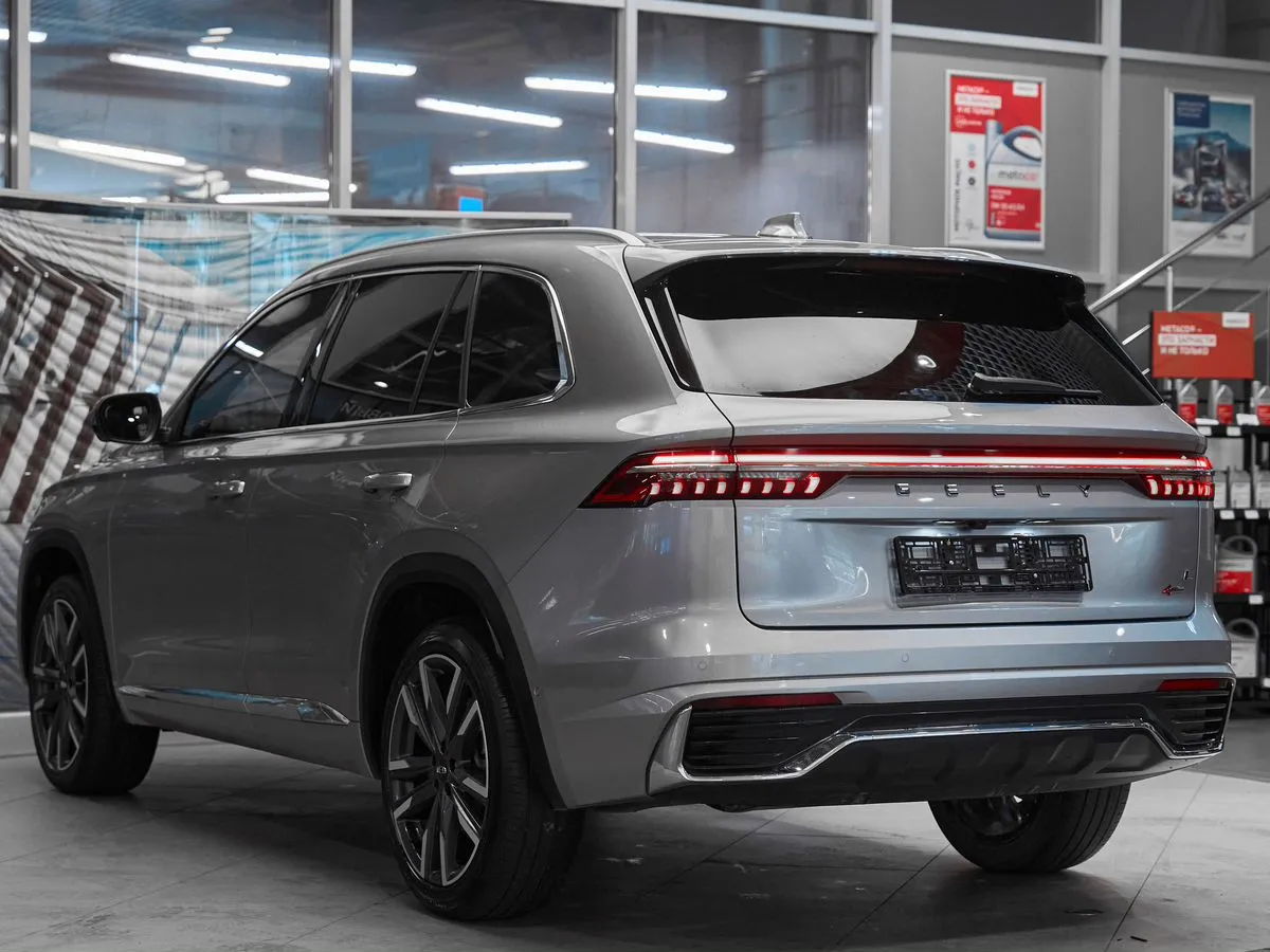 Geely Monjaro I · Flagship (Xingyue L) — фото 4