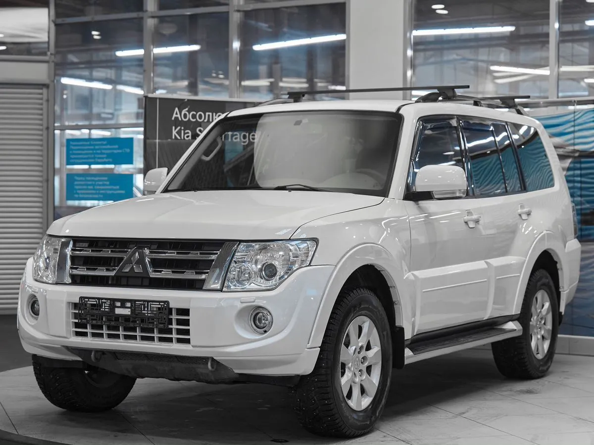 Mitsubishi Pajero IV Рестайлинг 1 · Intense