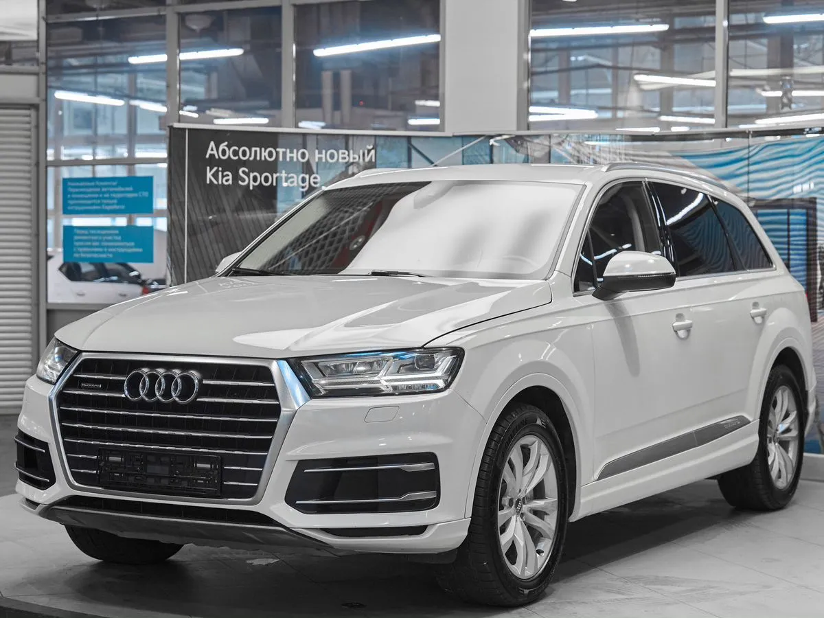 Audi Q7 II (4M) · Basis