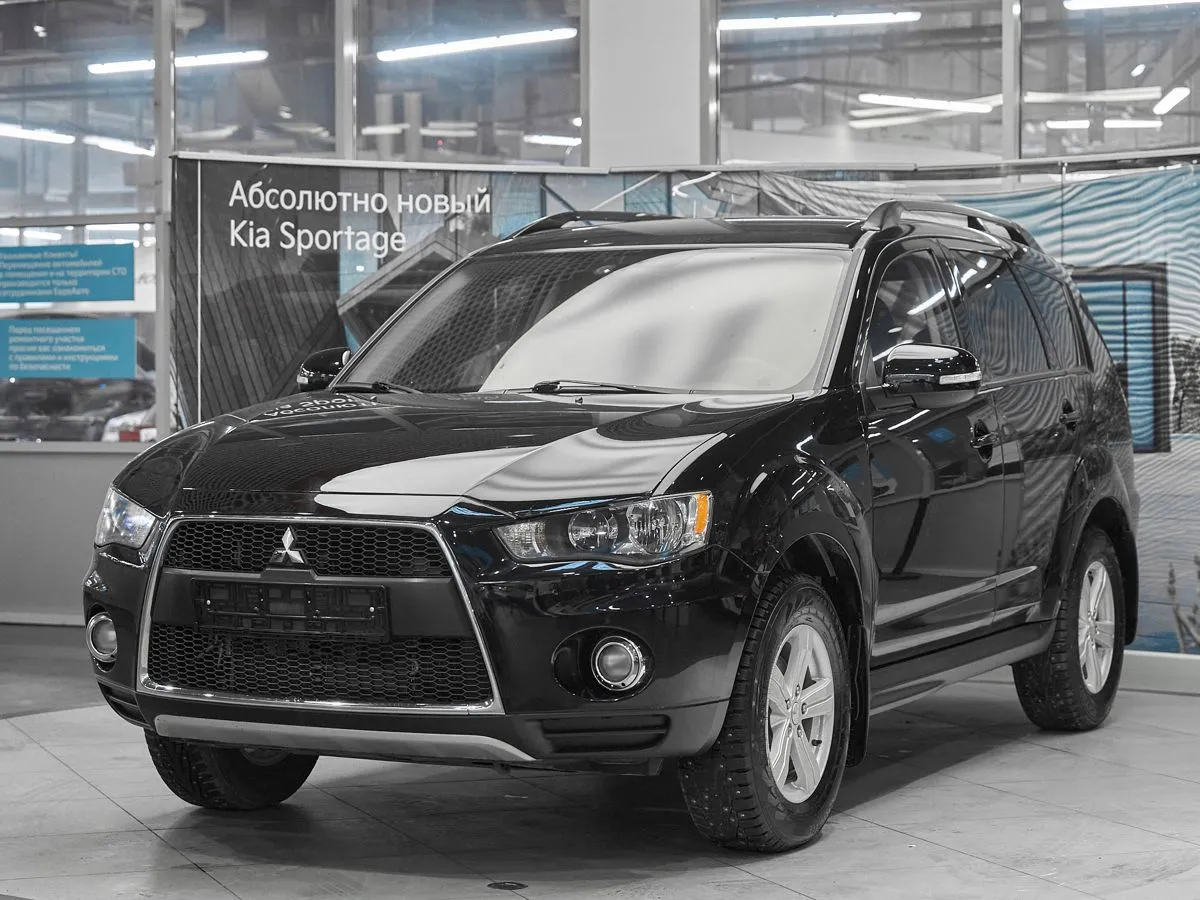 Mitsubishi Outlander II Рестайлинг · Ultimate