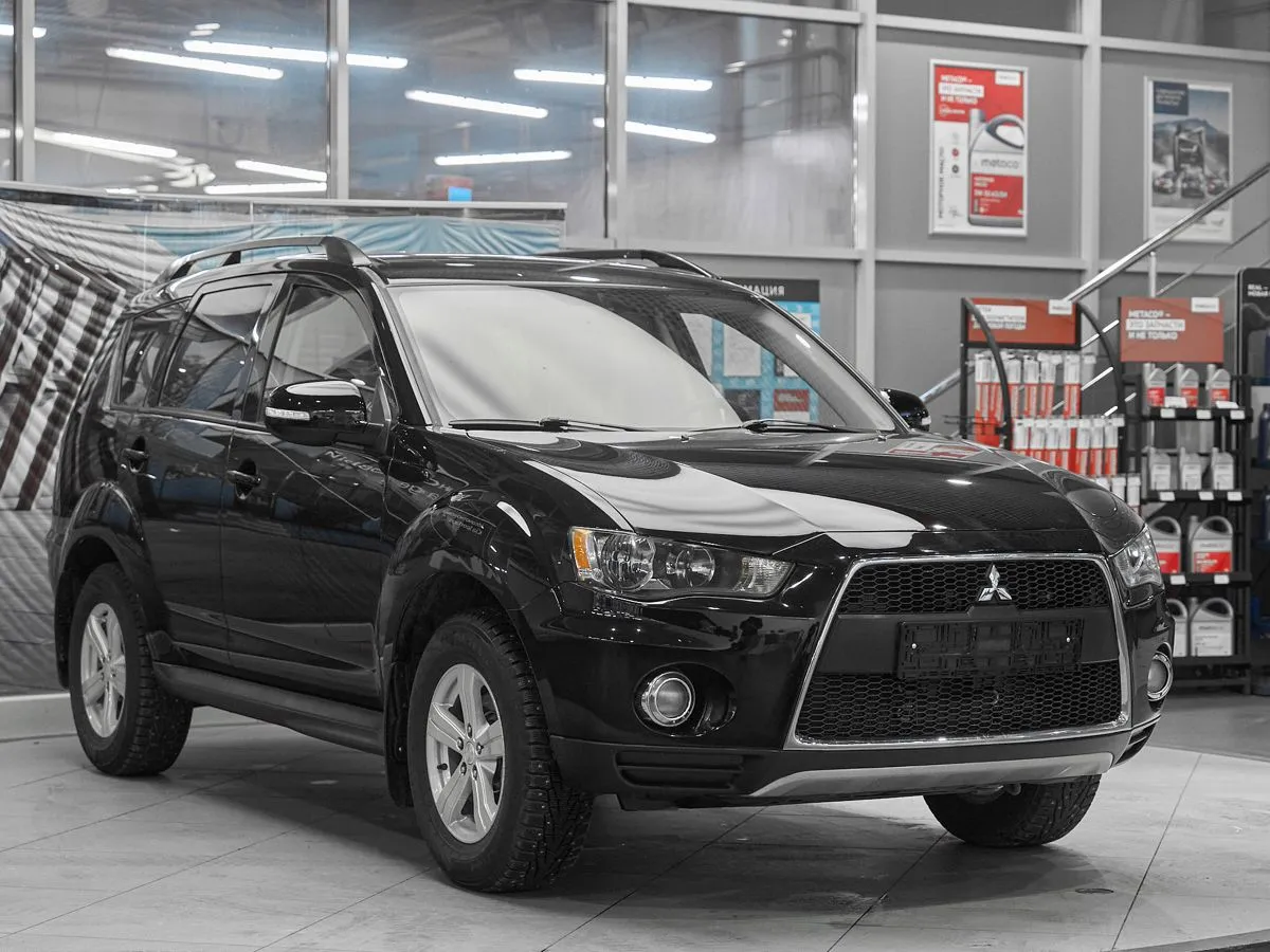 Mitsubishi Outlander II Рестайлинг · Ultimate — фото 3