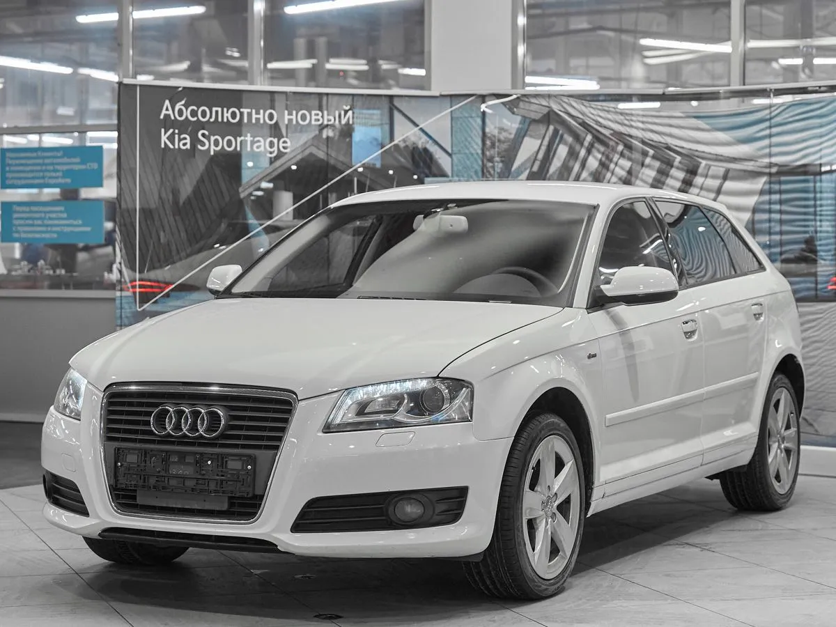 Audi A3 II (8P) Рестайлинг 2 · Ambiente