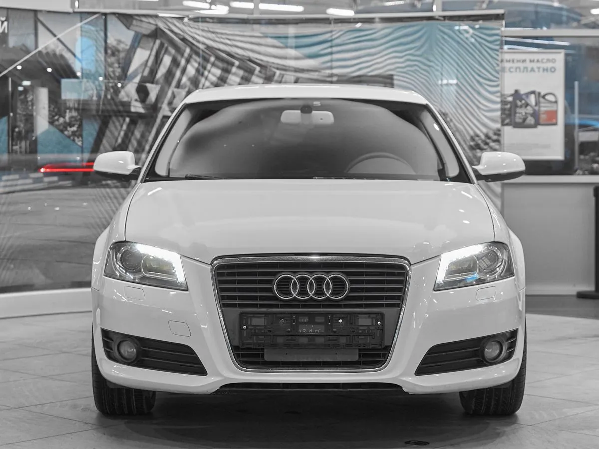 Audi A3 II (8P) Рестайлинг 2 · Ambiente — фото 2