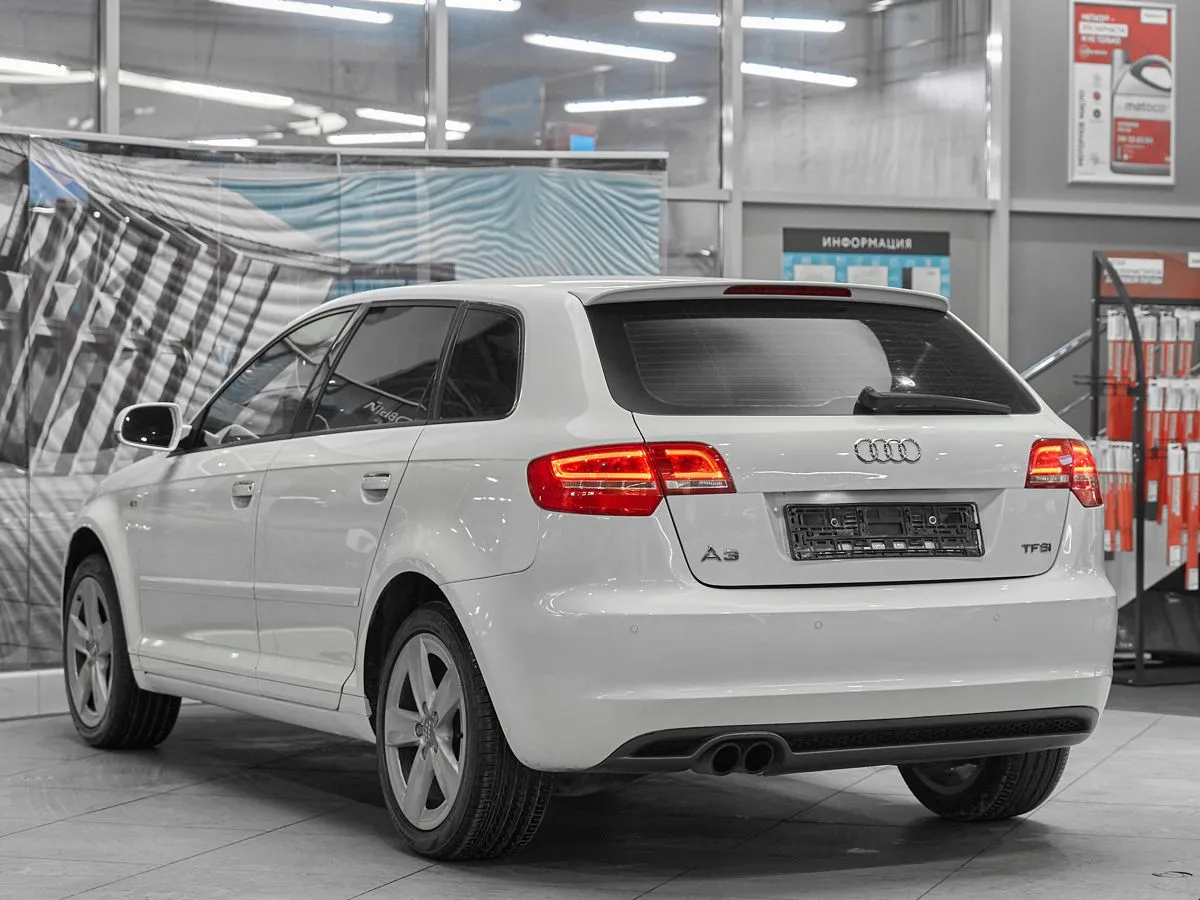 Audi A3 II (8P) Рестайлинг 2 · Ambiente — фото 4