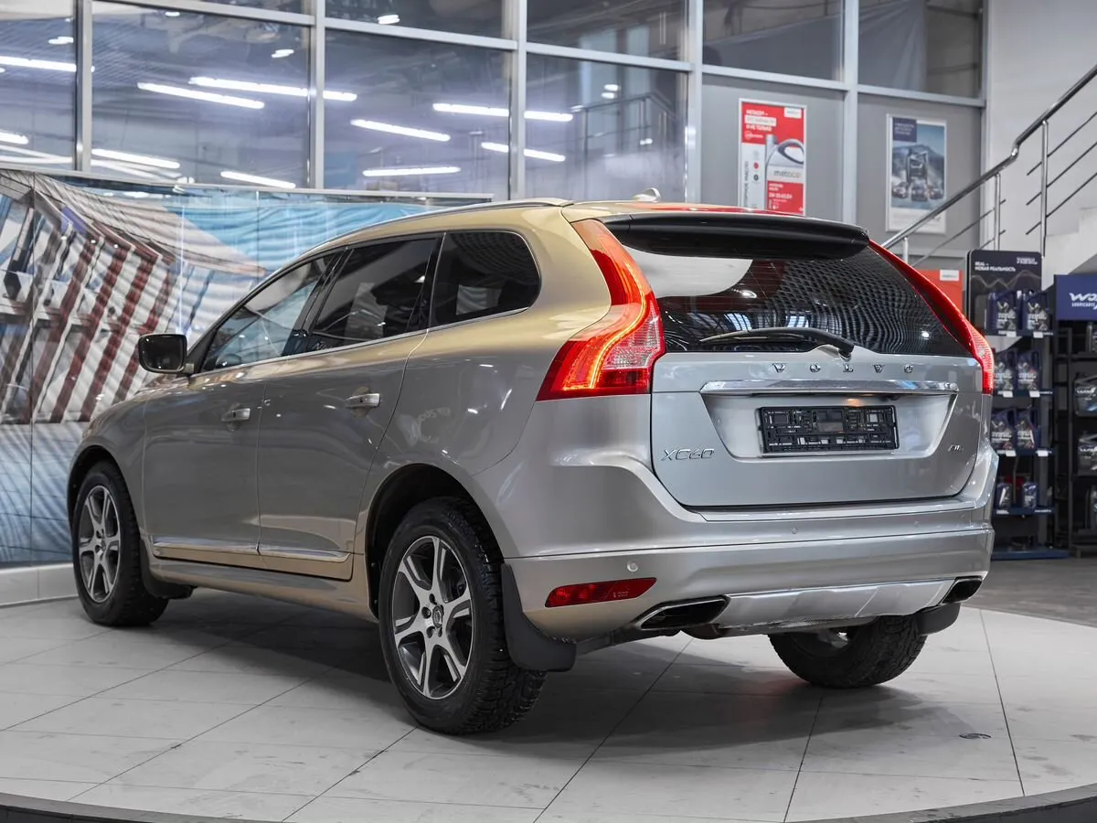 Volvo XC60 I Рестайлинг — фото 4