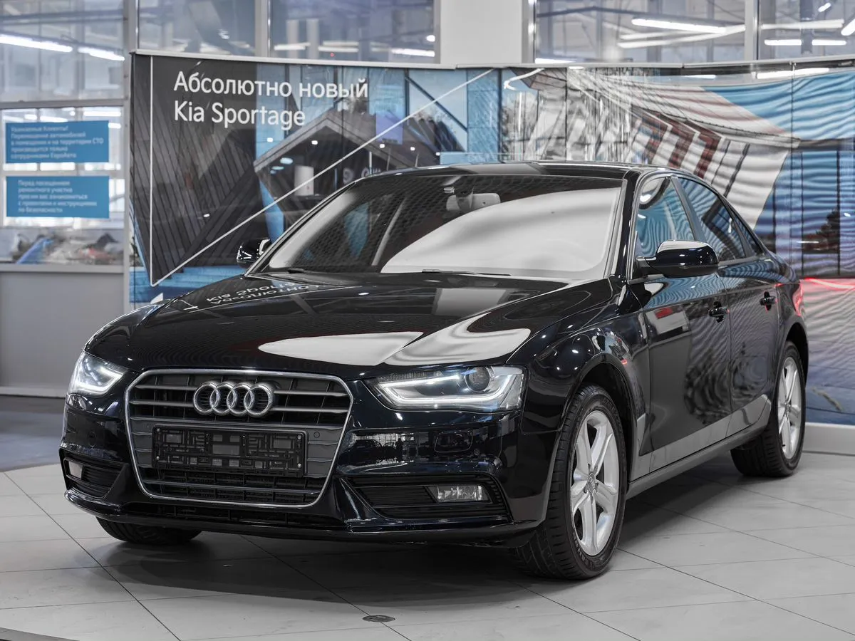 Audi A4 IV (B8) Рестайлинг · Базовая