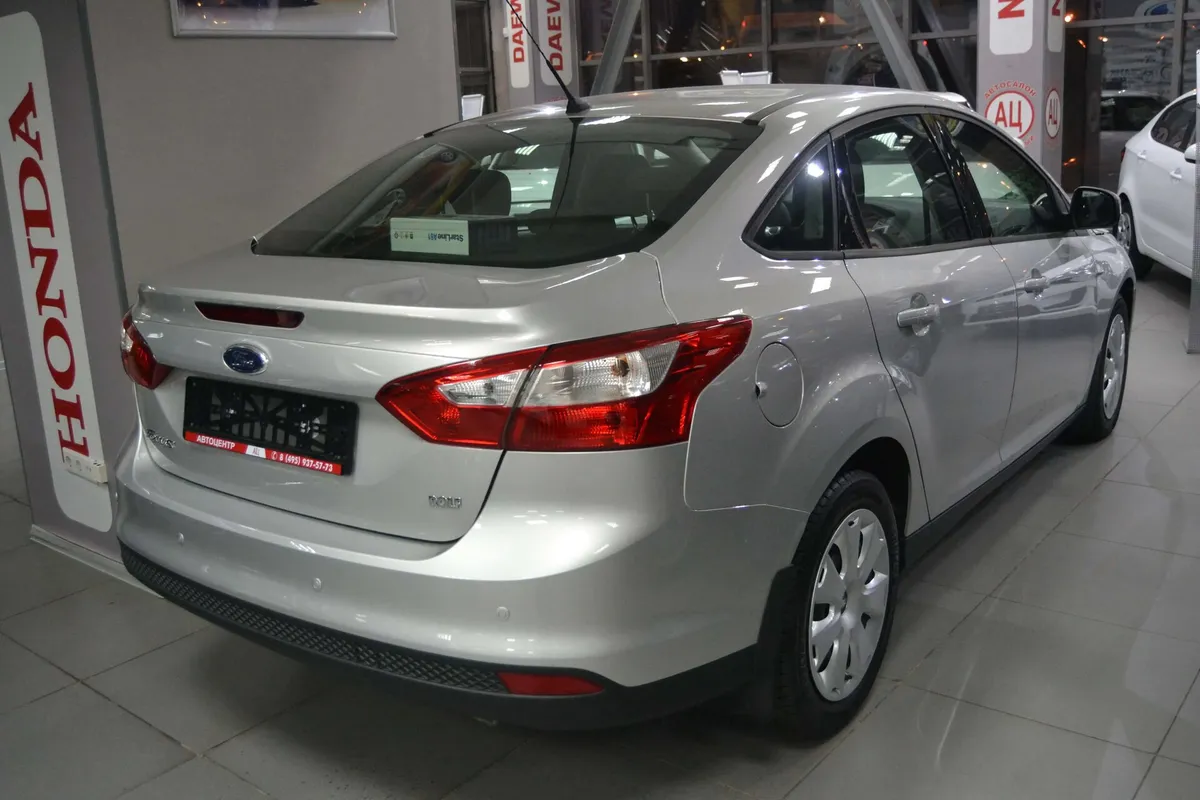 Ford Focus III Рестайлинг · Titanium — фото 2