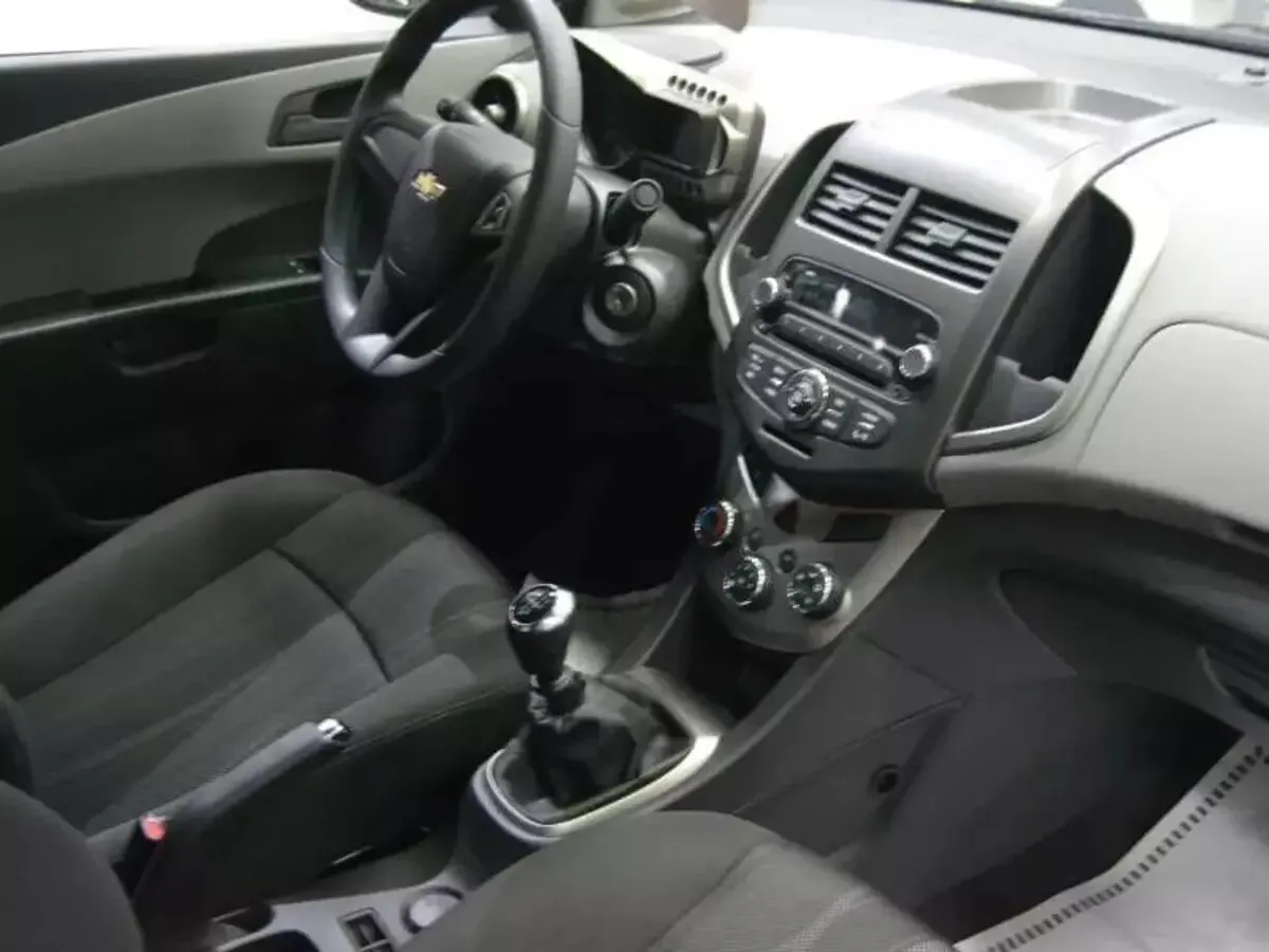 Chevrolet Aveo II · LT — фото 3