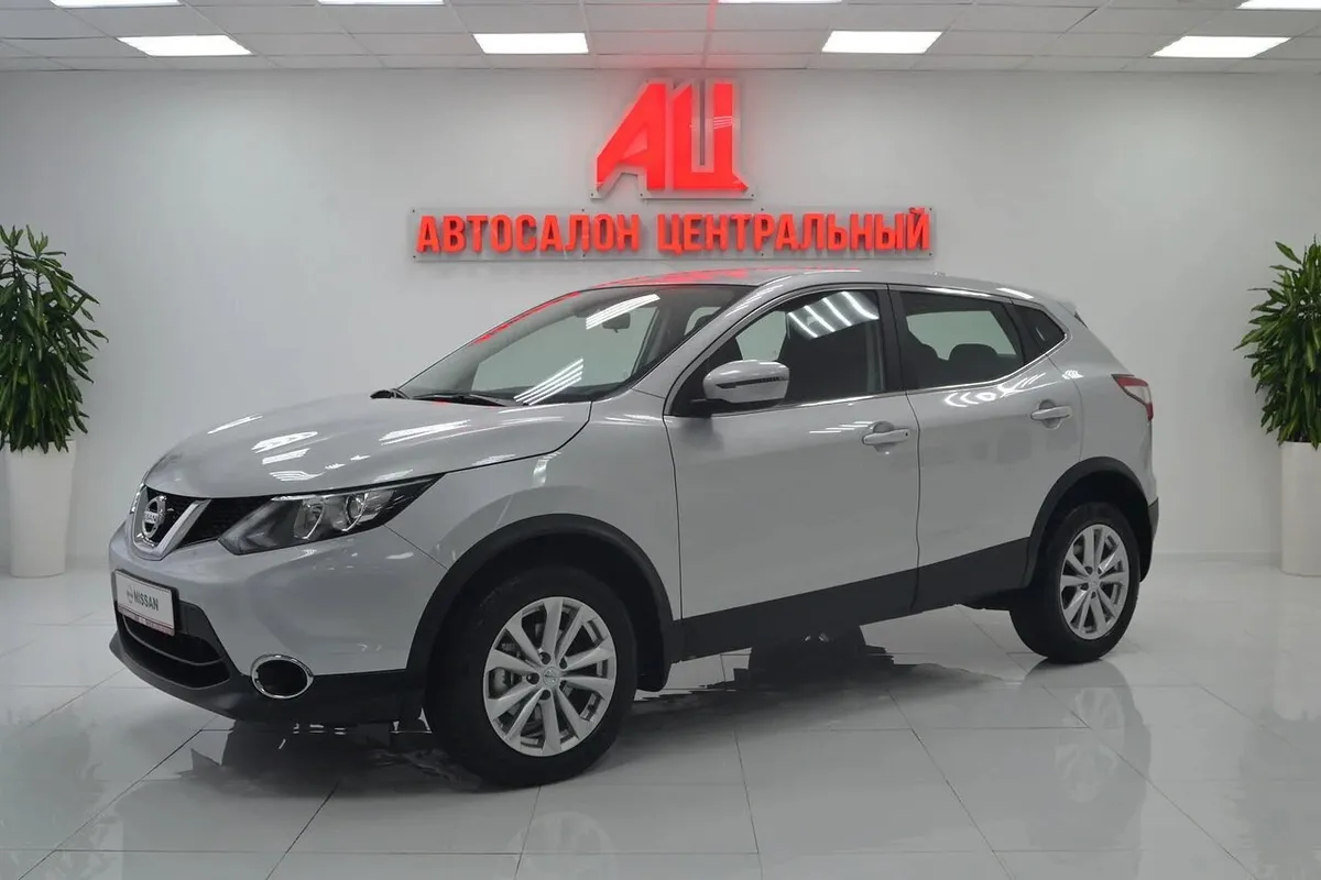 Nissan Qashqai II · XE