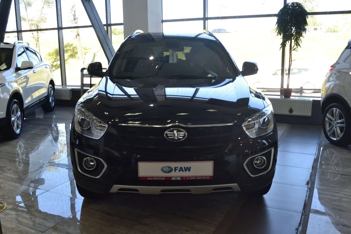 FAW Besturn X80 I — фото 2