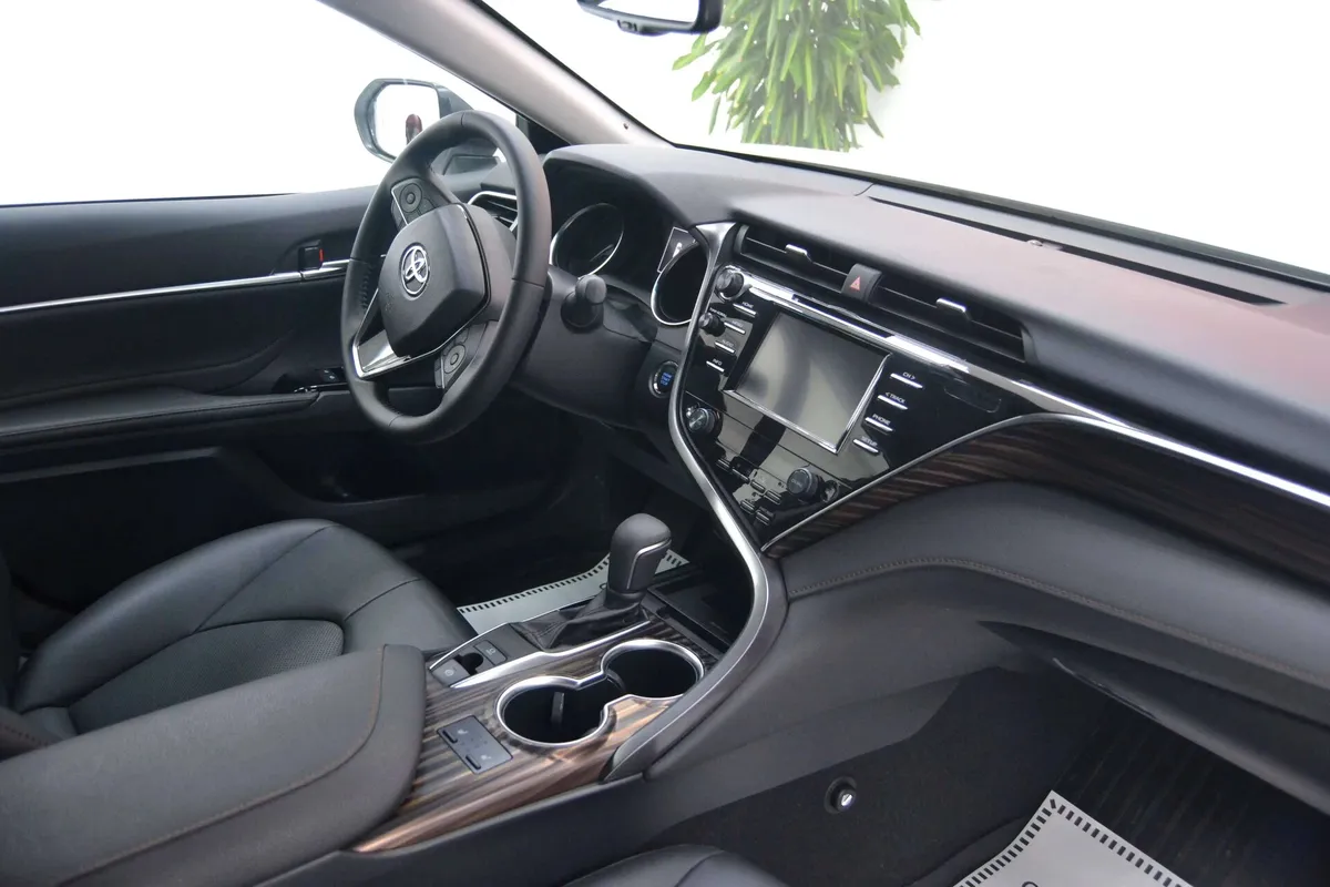 Toyota Camry VIII (XV70) · Стандарт — фото 5