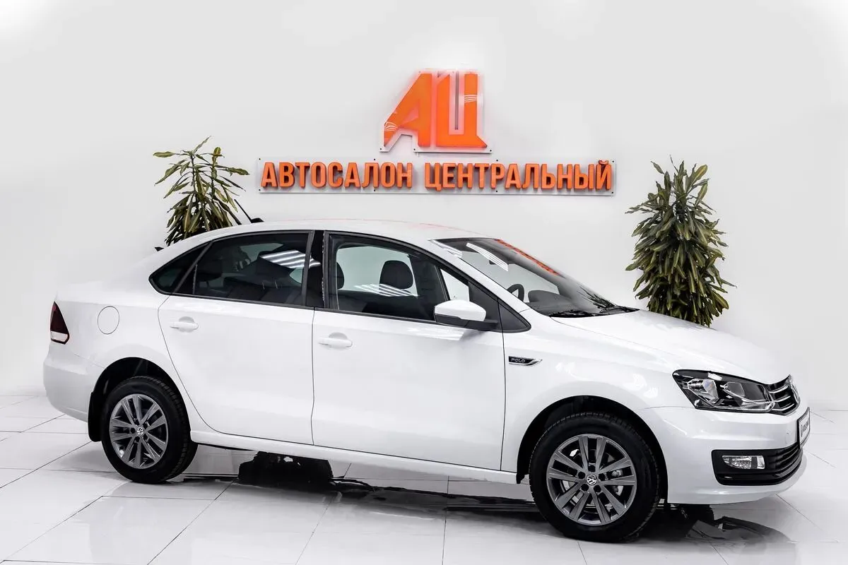 Volkswagen Polo V Рестайлинг · Highline 15-18 — фото 2