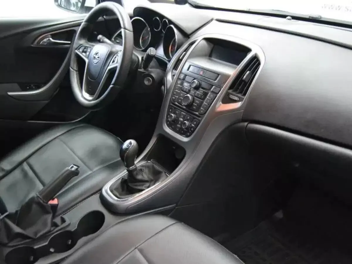 Opel Astra J Рестайлинг · Cosmo — фото 5