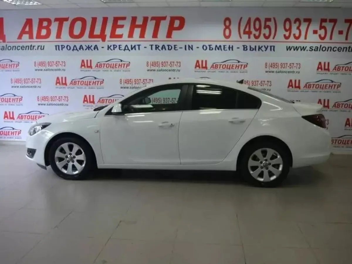 Opel Insignia I · Essentia