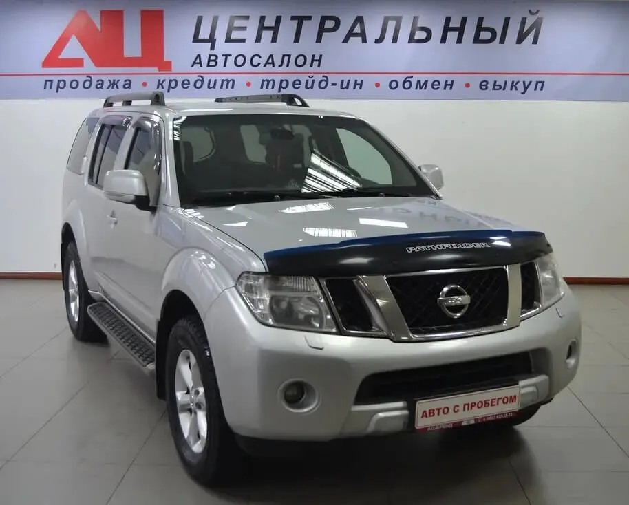 Nissan Pathfinder III Рестайлинг · SE (CC-JE) — фото 3