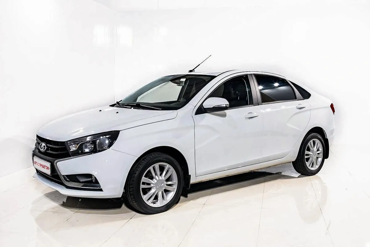 Lada (ВАЗ) Vesta I · Luxe Multimedia (2016-2018)