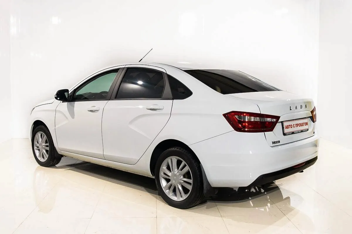 Lada (ВАЗ) Vesta I · Luxe Multimedia (2016-2018) — фото 2