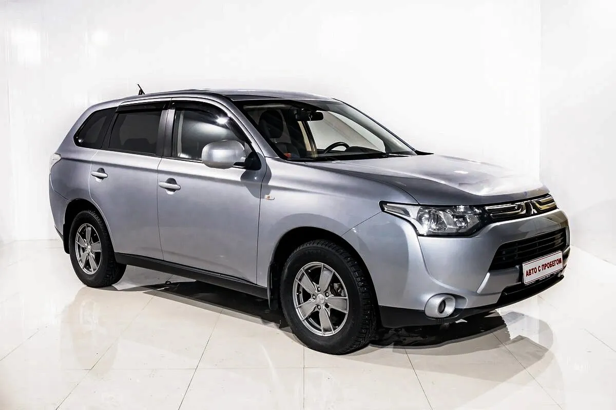 Mitsubishi Outlander III — фото 3