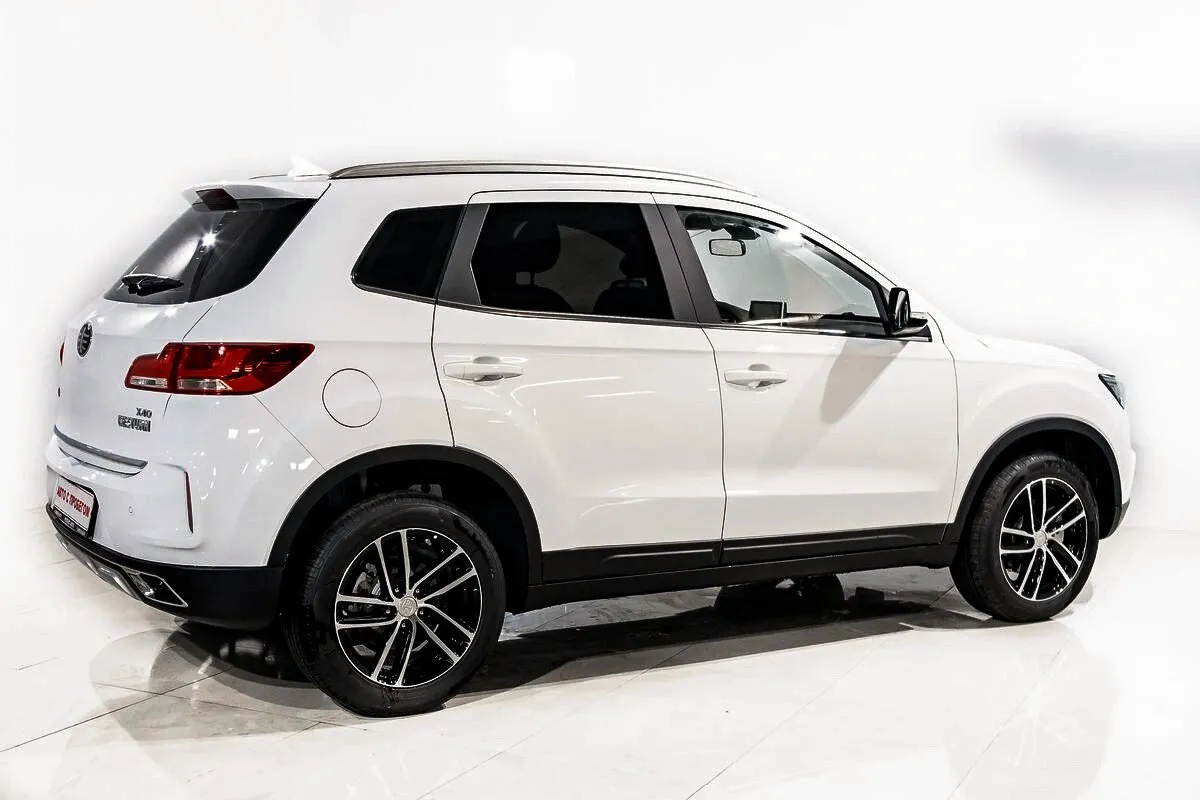 FAW Besturn X40 I · Luxury — фото 2