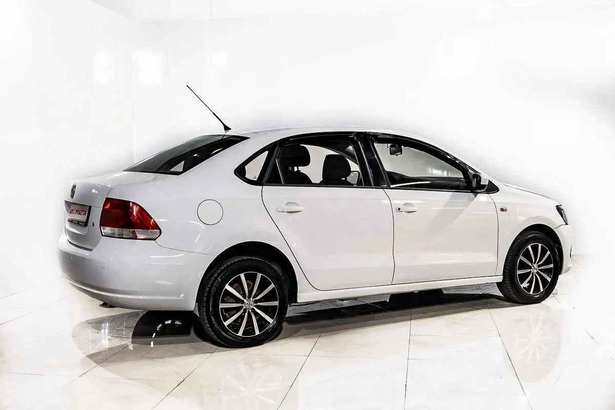 Volkswagen Polo V Рестайлинг · Drive — фото 2