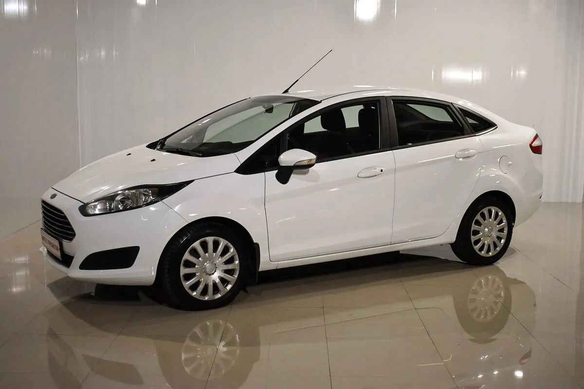 Ford Fiesta Mk6 Рестайлинг · Titanium