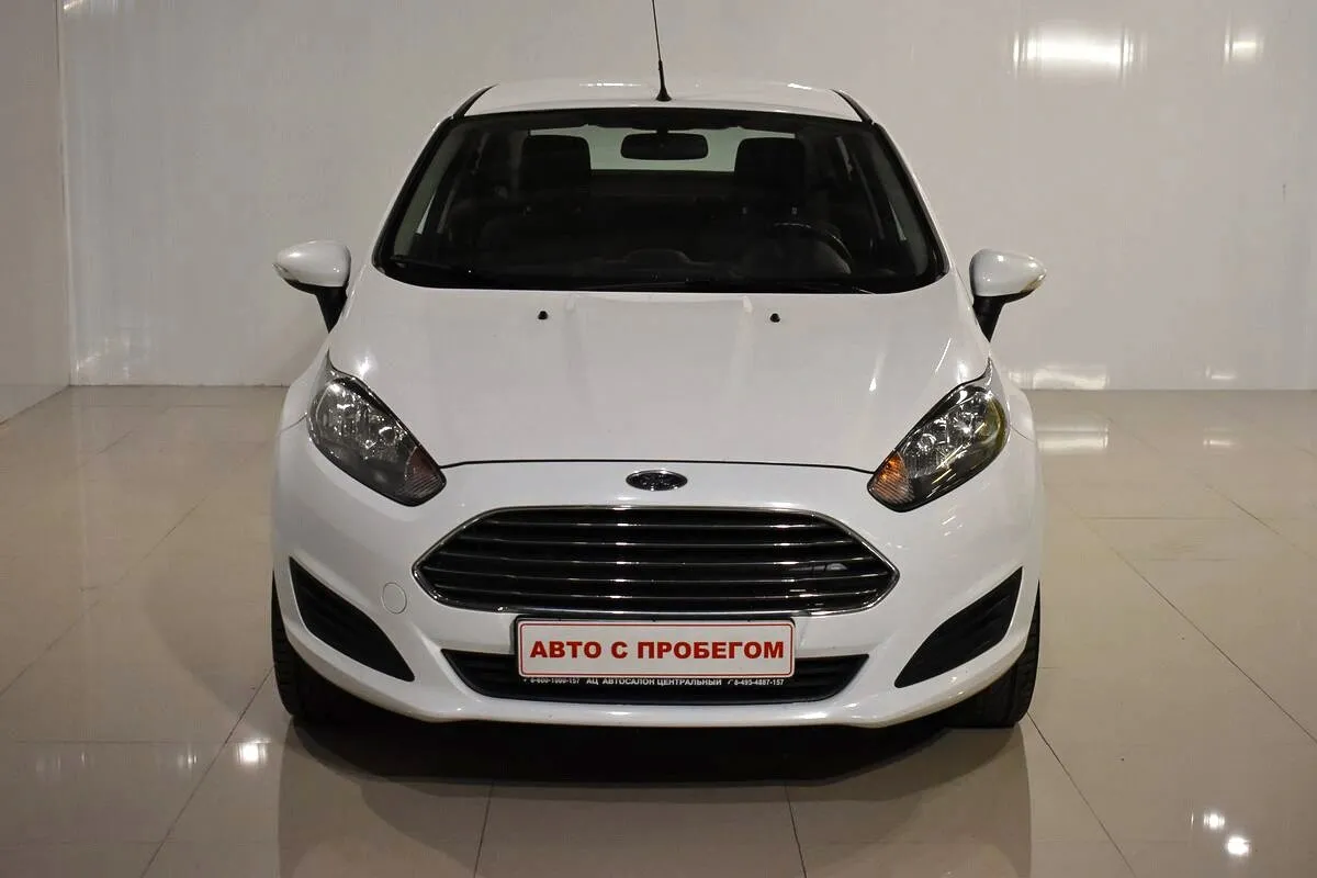 Ford Fiesta Mk6 Рестайлинг · Titanium — фото 2