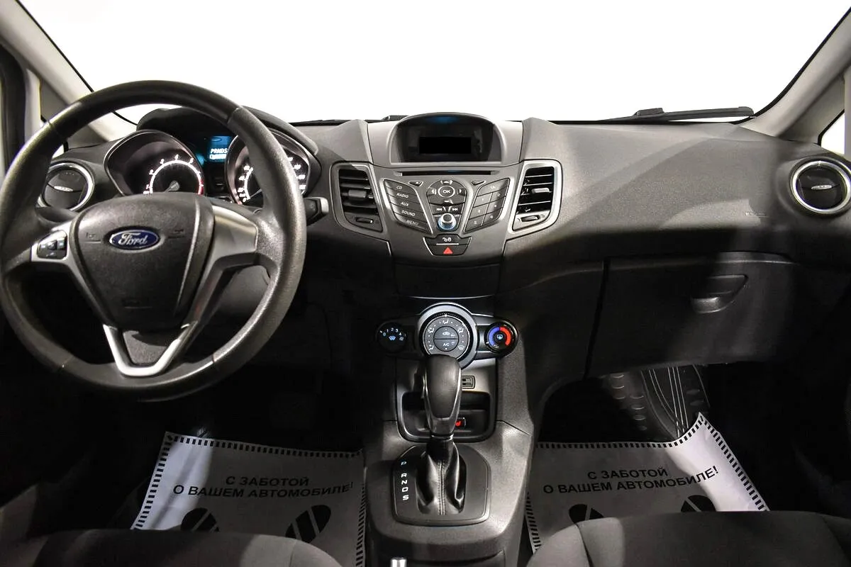 Ford Fiesta Mk6 Рестайлинг · Titanium — фото 5
