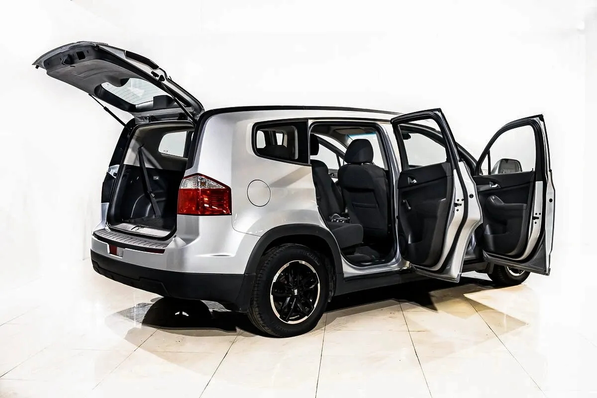 Chevrolet Orlando I · LS — фото 5