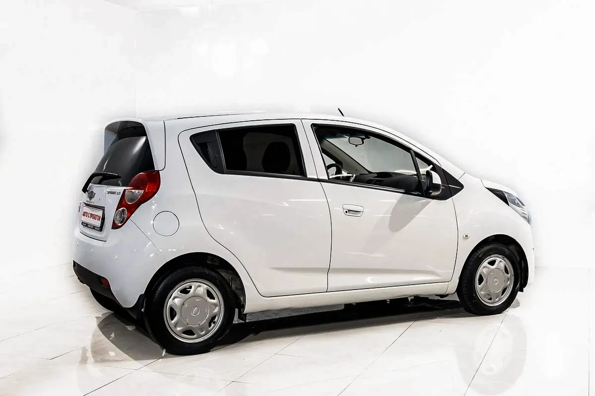 Chevrolet Spark III — фото 2