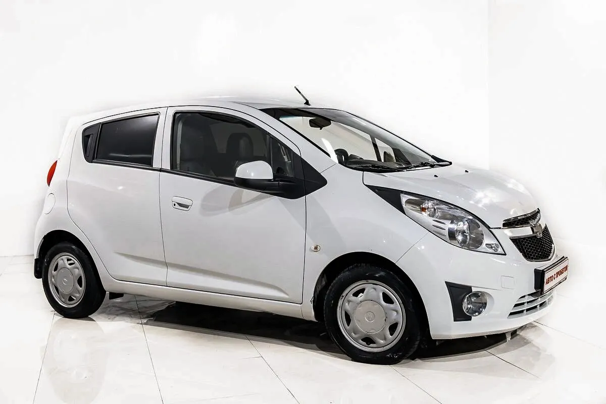 Chevrolet Spark III — фото 3