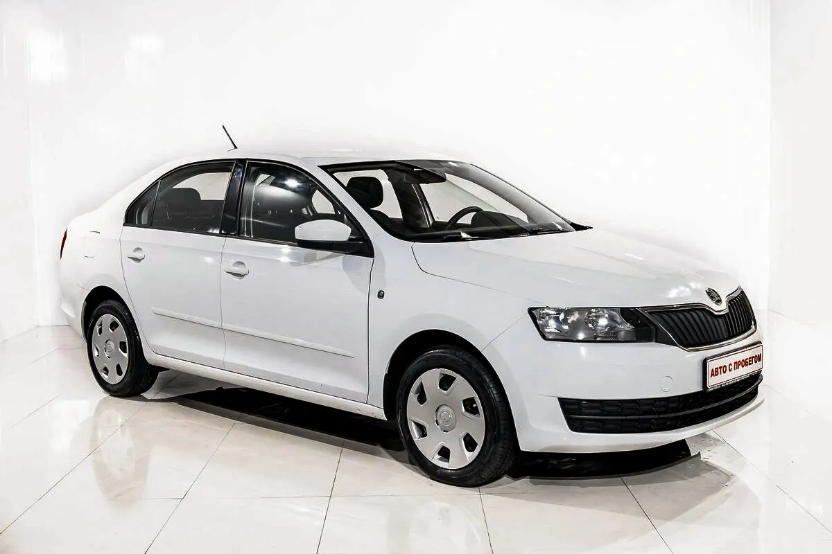 Skoda Rapid I — фото 3