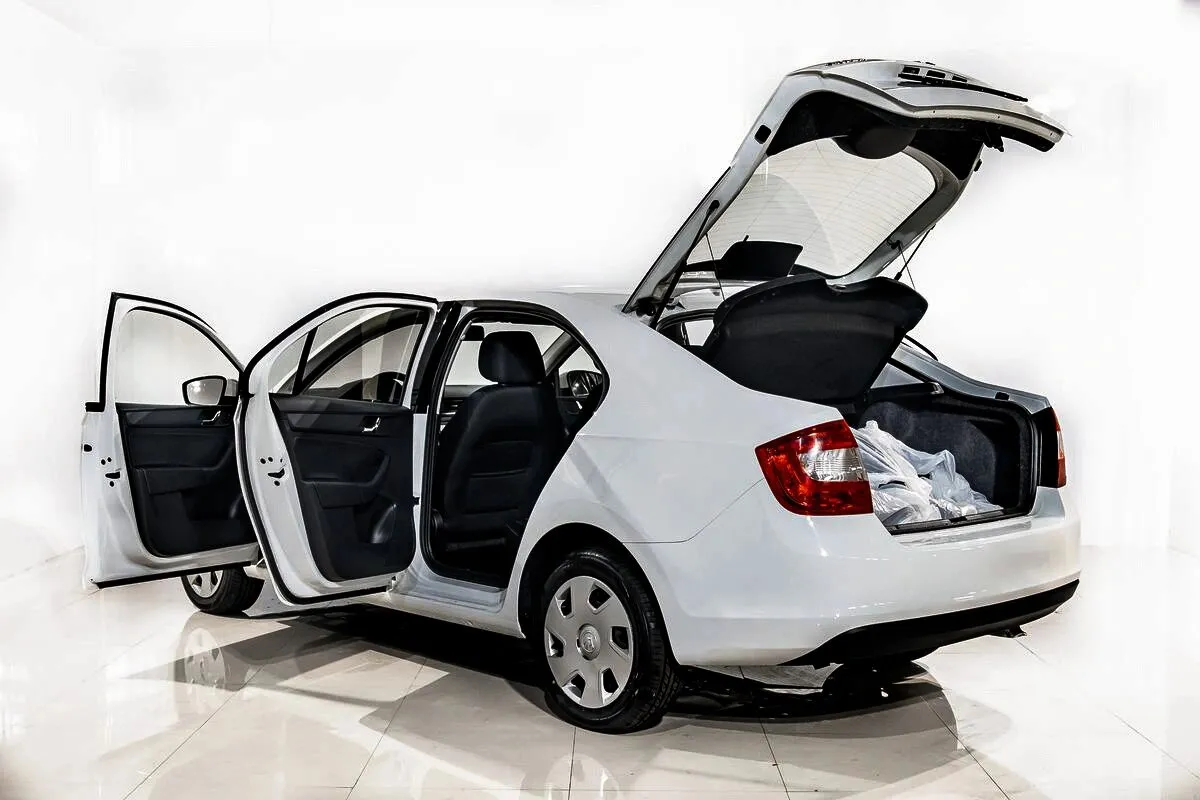 Skoda Rapid I — фото 5